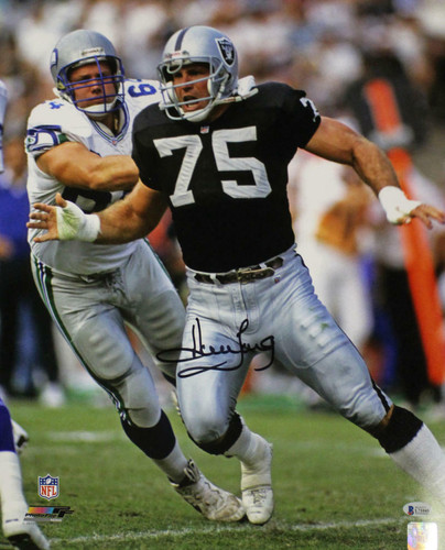 Howie Long Autographed Oakland Raiders 16x20 Photo vs Seahawks BAS
