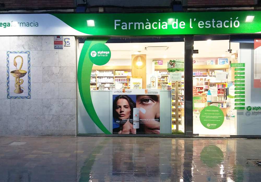 Exterior de la Farmàcia de L'estaciò en Martorell