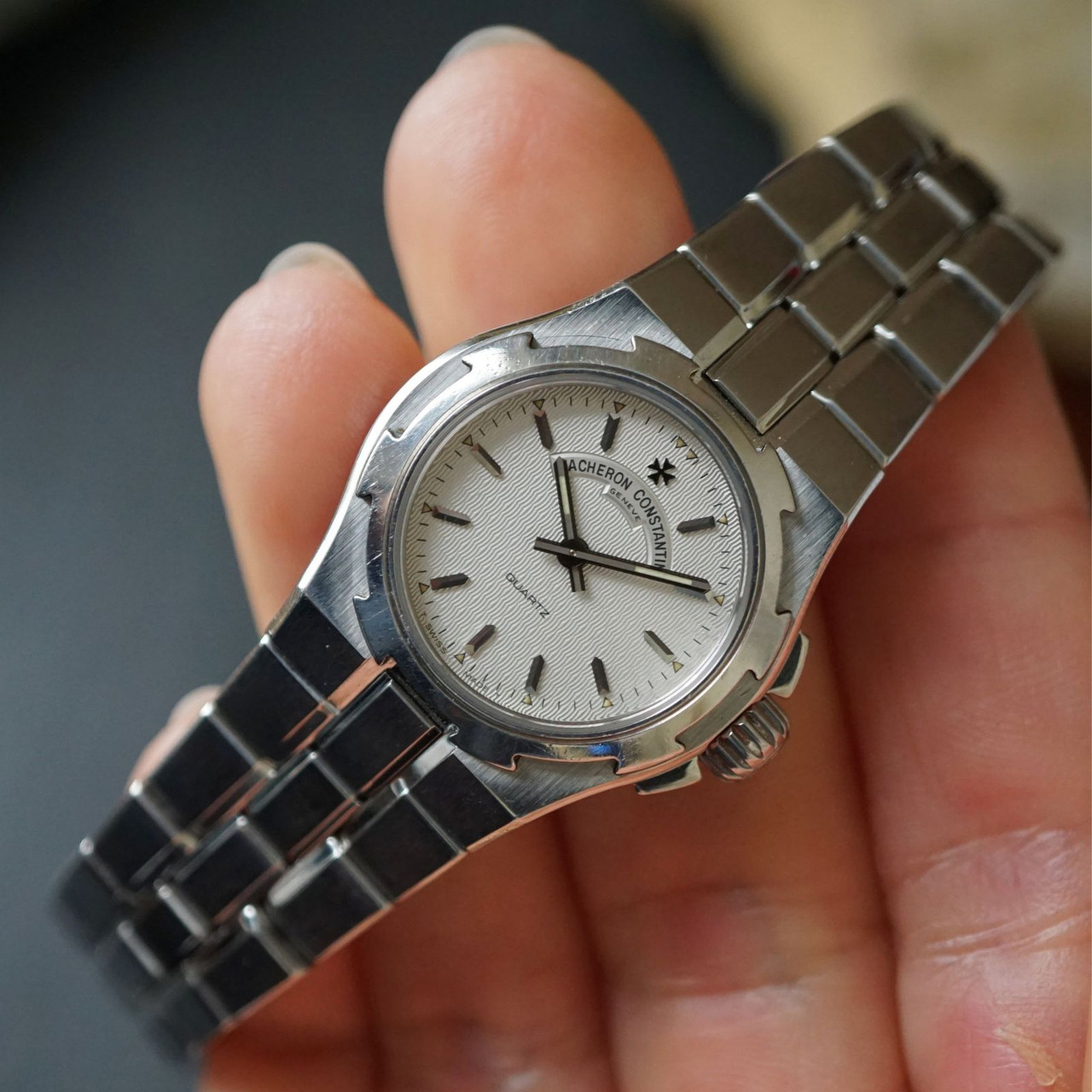Vacheron Constantin 12050 Overseas quartz ladies dates 2000's