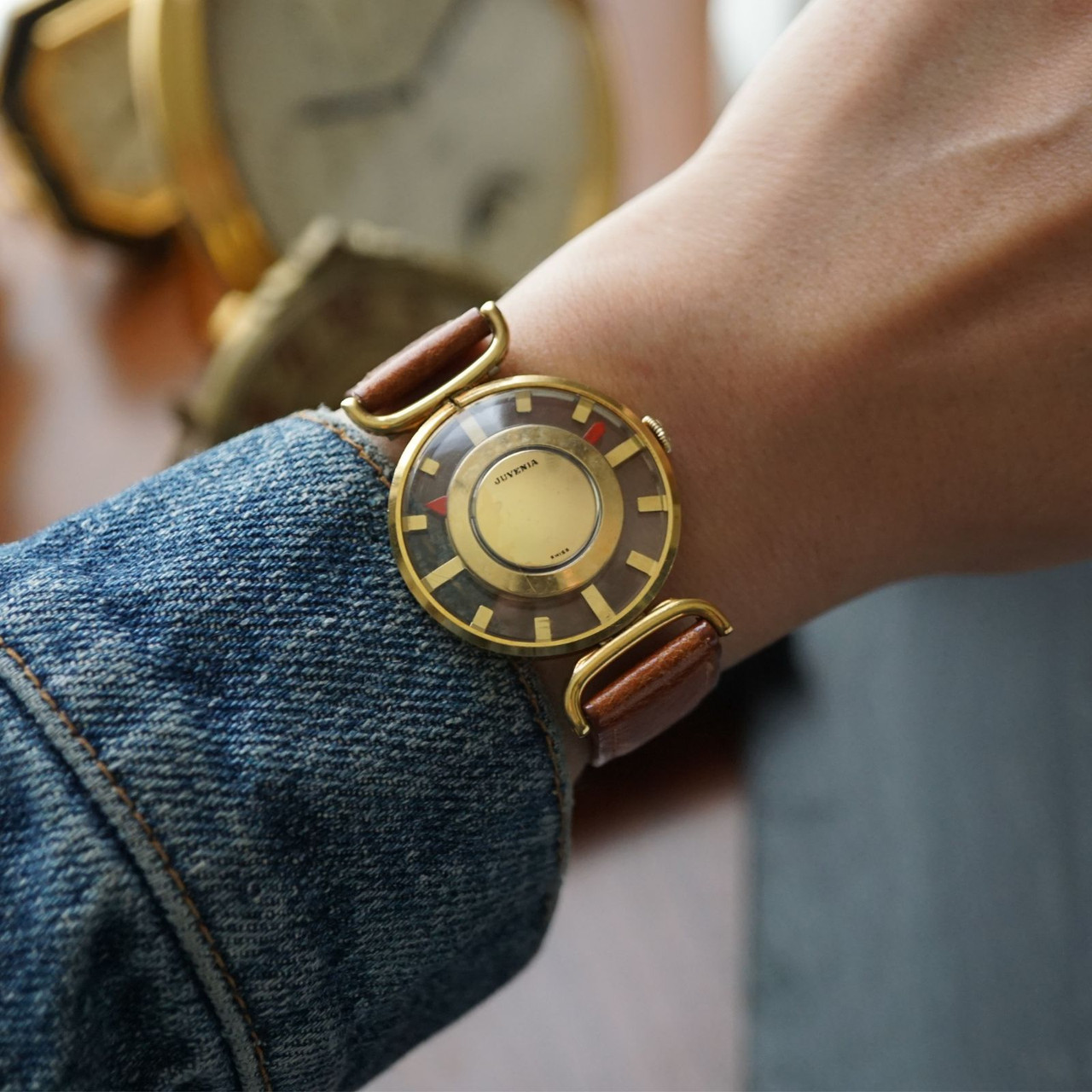 Juvenia Mystery Dial 18k Gold 1960s
