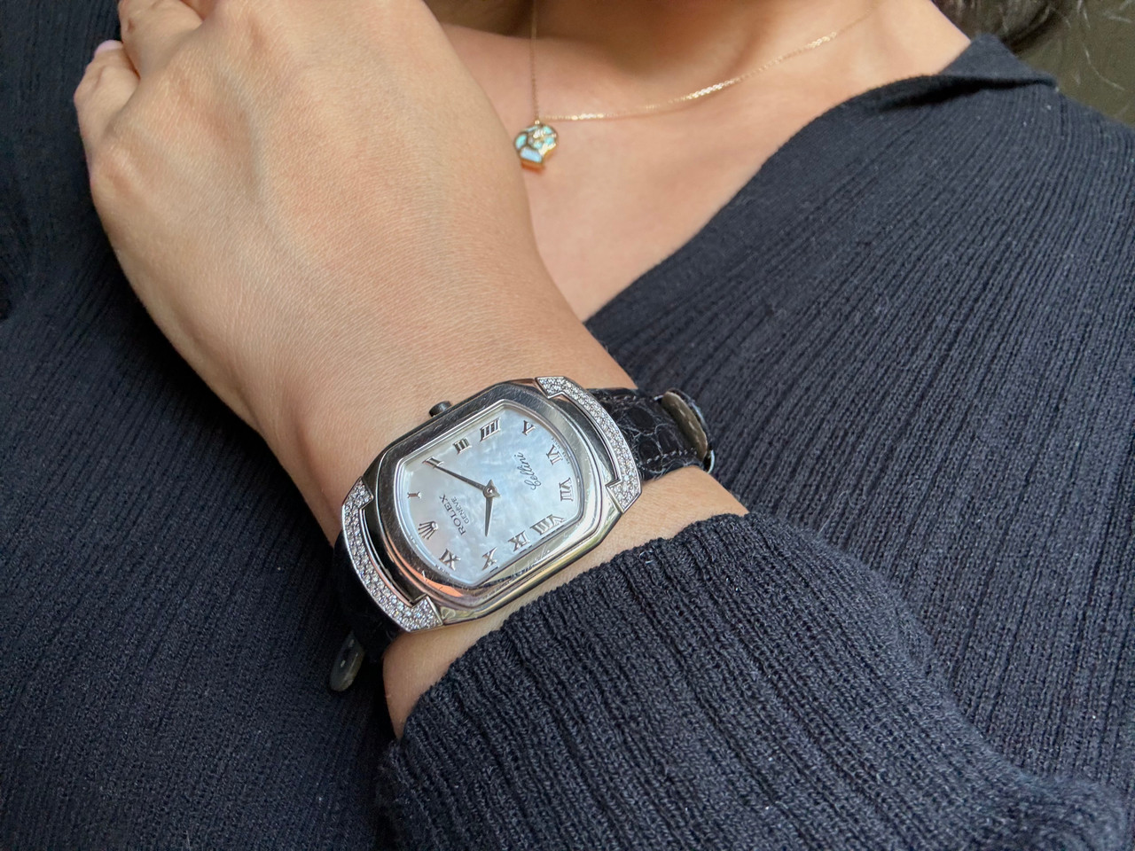 Rolex 6692 Cellini w/ mother of pearl dial & factory diamond