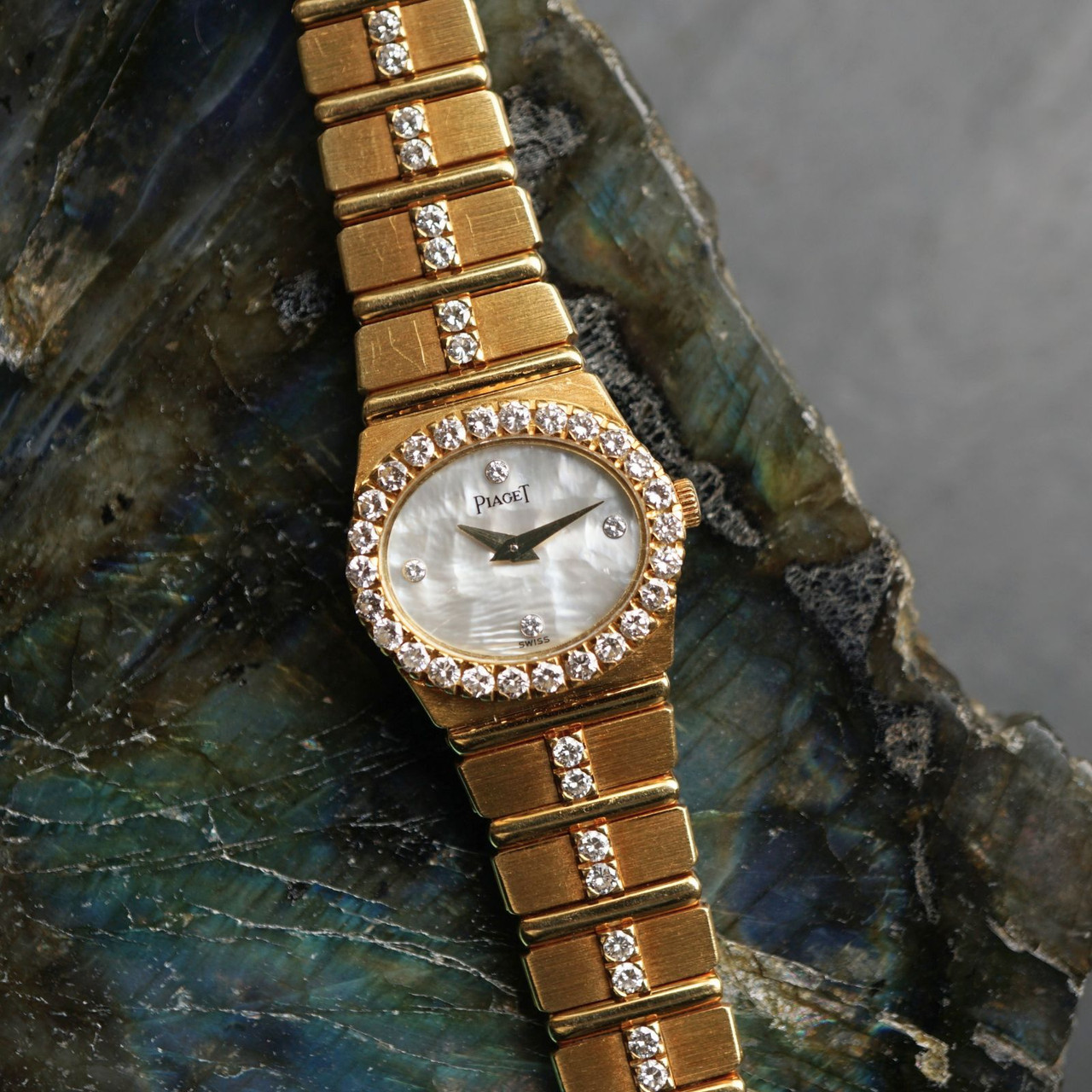 Piaget Polo Ref. 8306 Mother of Pearl Diamond Bracelet 18k Gold
