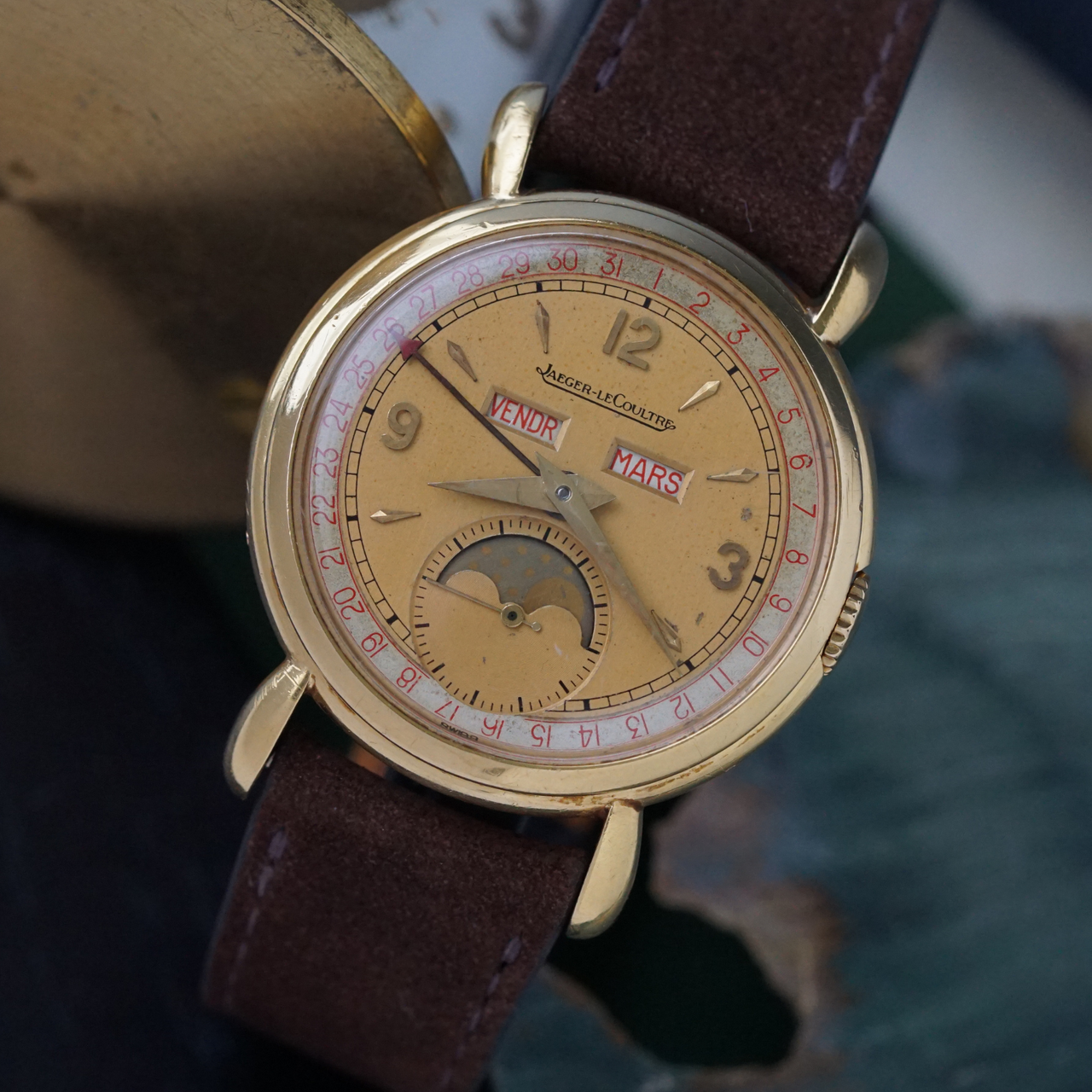 Jaeger LeCoultre 1950s Triple Date French Calendar Moonphase 18k