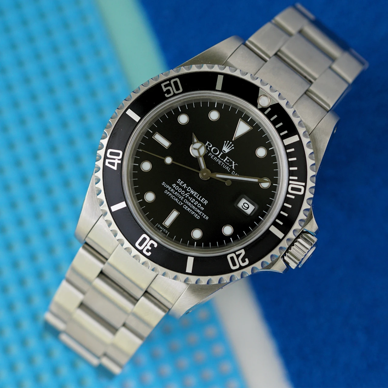 Rolex-sea-dweller-16600-black-
