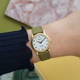 Rolex Cellini Ref. 6111 18k Yellow Gold Mother-of-Pearl Dial Quartz Circa 2007