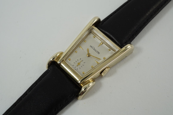 LeCoultre Aristocrat 10k gold filled dates 1951 vintage original minty case pre owned for sale houston fabsuisse