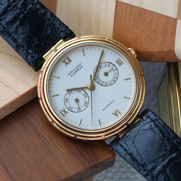 Van Cleef & Arpels La Collection Day-Date Edition 117003 18k Yellow Gold 2000s