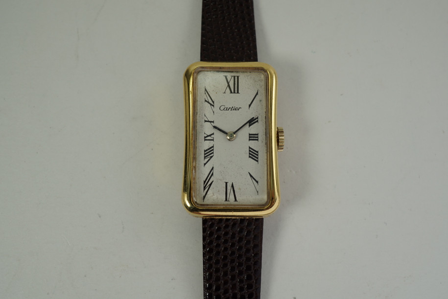 Universal Geneve Ladies Wristwatch retailed by Cartier 18k daes 1960's vintage pre owned for sale houston fabsuisse