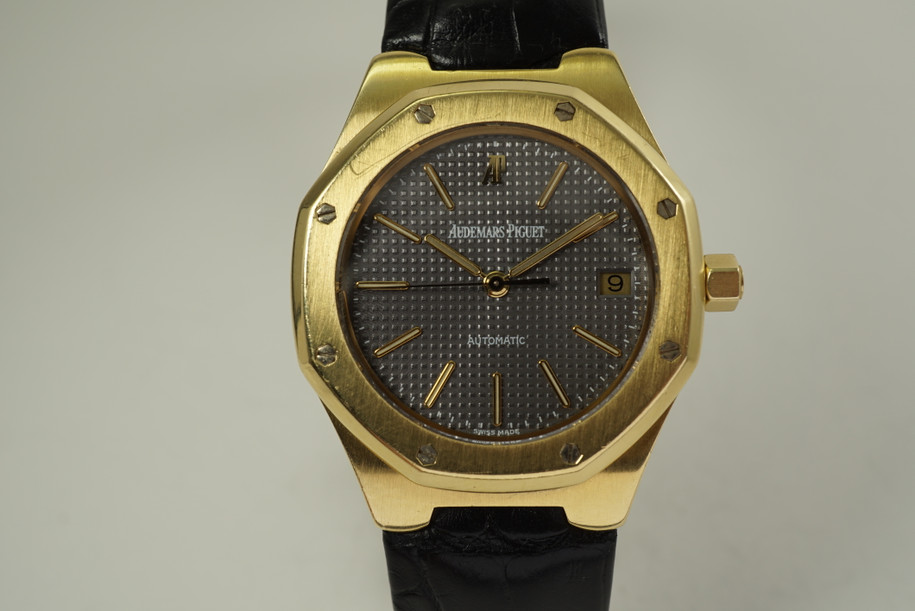 Audemars Piguet 14800 BA Royal Oak 18k yellow gold w/ deployment c. 1990's modern automatic pre owned for sale houston fabsuisse