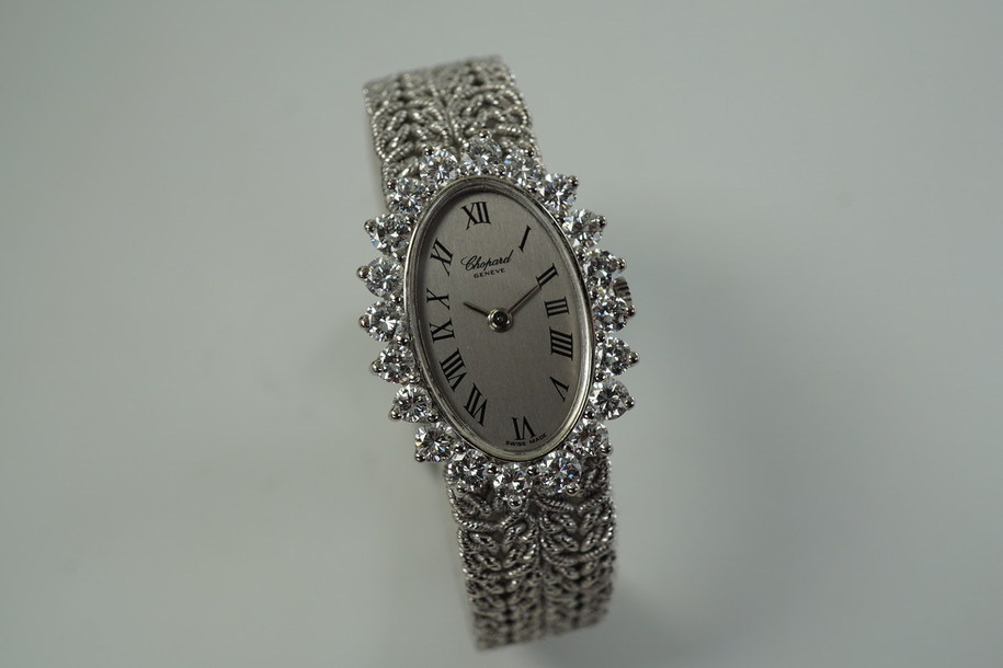 Chopard 18k White Gold Factory Diamond Bezel Ref. 5026-1 Women’s Bracelet Mesh Watch c. 1970’s