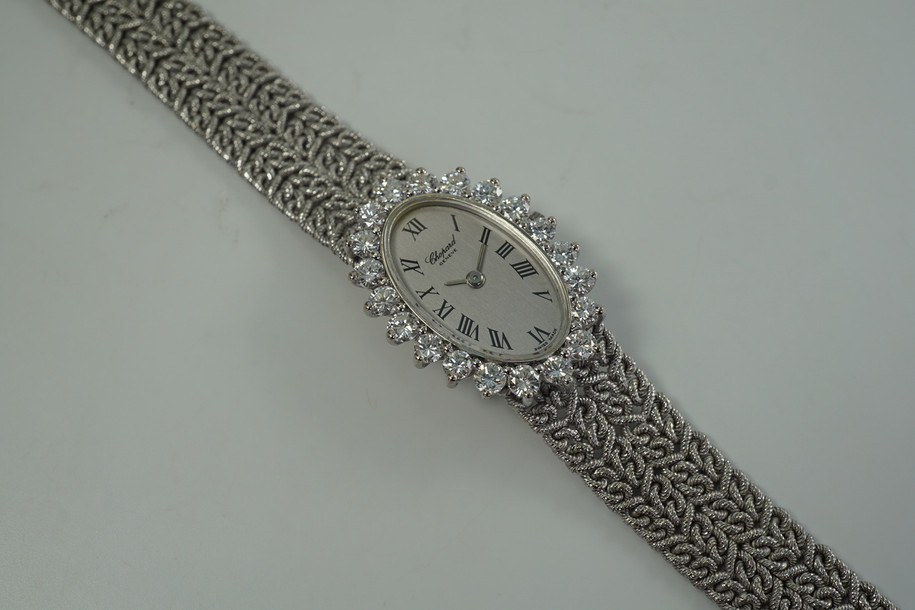 Chopard 18k White Gold Factory Diamond Bezel Ref. 5026-1 Women’s Bracelet Mesh Watch c. 1970’s