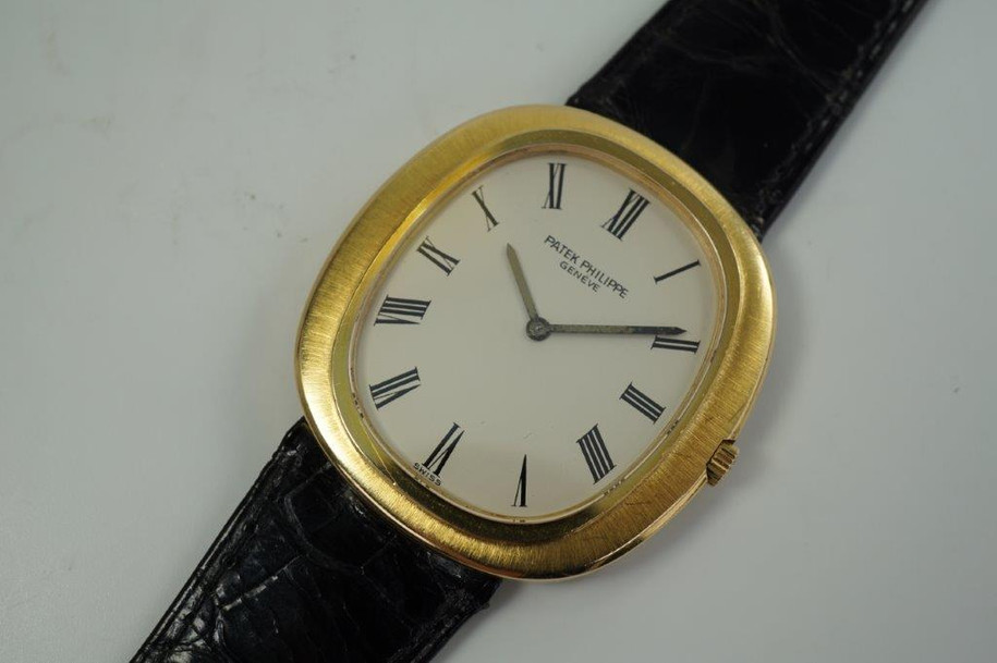  Patek Philippe 18k Yellow Gold 3589 Automatic Ellipse 