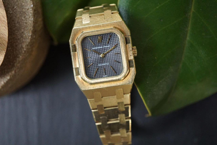 Audemars Piguet Royal Oak Ladies 18k Gold Square Bracelet Mint cir. 1980’s