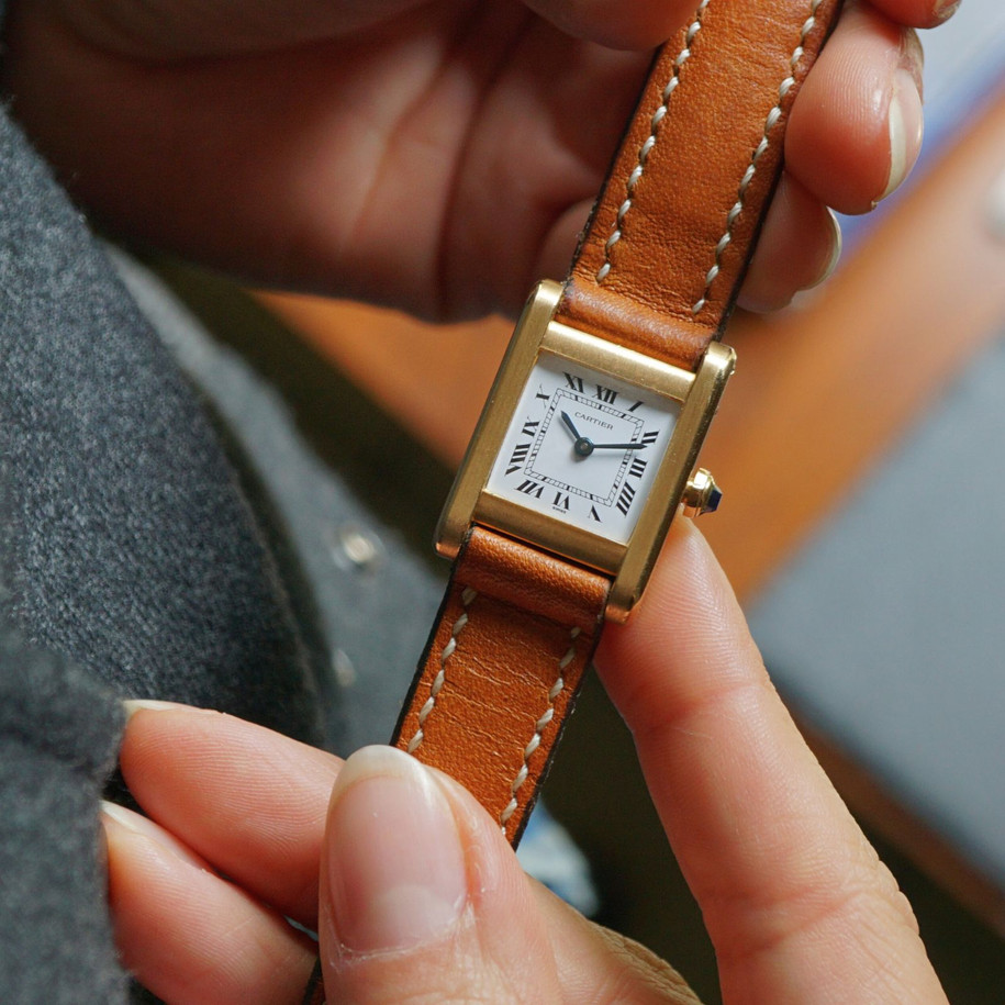 Cartier fabsuisse
Fabsuisse watch
Cartier tank normale
Cartier tank women
Cartier tank gold
Cartier tank 18k
Cartier tank vintage