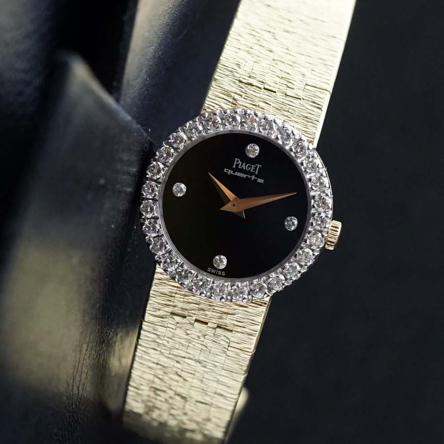 Fabsuisse watch
Vintage watch
Piaget polo
Piaget vintage polo
Piaget black onyx dial watch
Piaget 18k gold onyx
Piaget onyx diamond gold
Piaget diamond onyx 
Piaget polo women
Piaget polo women gold vintage
Piaget 18k gold women 
Piaget vintage women watch
Piaget polo 1980