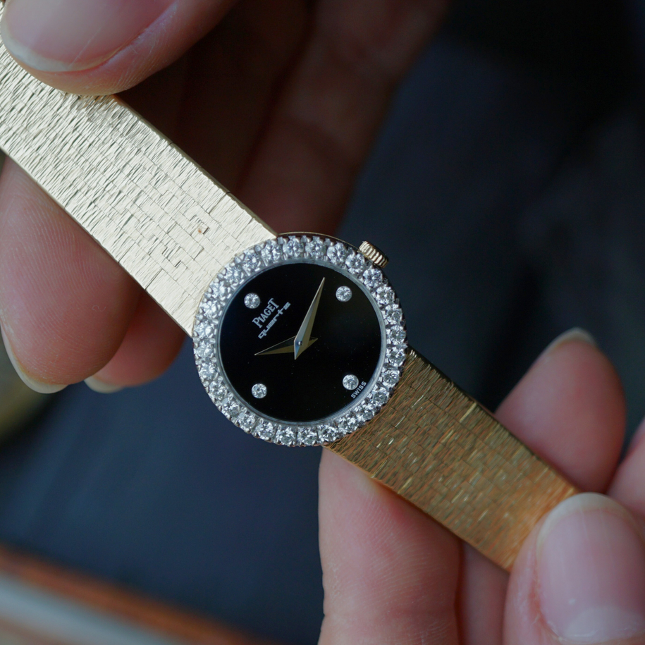 Fabsuisse watch
Vintage watch
Piaget polo
Piaget vintage polo
Piaget black onyx dial watch
Piaget 18k gold onyx
Piaget onyx diamond gold
Piaget diamond onyx 
Piaget polo women
Piaget polo women gold vintage
Piaget 18k gold women 
Piaget vintage women watch
Piaget polo 1980
