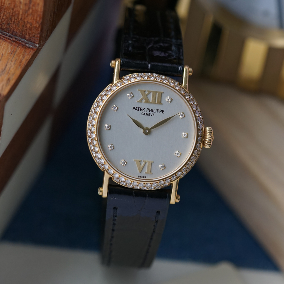 Fabsuisse watch
Fabsuisse vintage
PPCo Calatrava officier 4861
Patek Philippe Calatrava Officier Ref. 4861 
Patek Philippe Calatrava Officier 
PPCo Calatrava officier 
Patek Calatrava 18k yellow gold
PPco Calatrava 18k yellow gold
Patek Calatrava diamond
PPco Calatrava diamond
Patek philippe women watch
PPco women watch