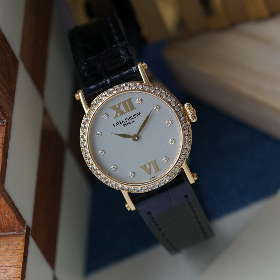Fabsuisse watch
Fabsuisse vintage
PPCo Calatrava officier 4861
Patek Philippe Calatrava Officier Ref. 4861 
Patek Philippe Calatrava Officier 
PPCo Calatrava officier 
Patek Calatrava 18k yellow gold
PPco Calatrava 18k yellow gold
Patek Calatrava diamond
PPco Calatrava diamond
Patek philippe women watch
PPco women watch