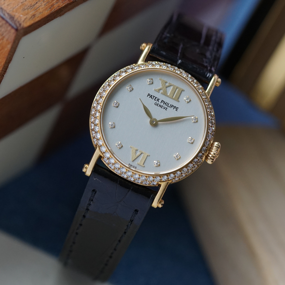 Fabsuisse watch
Fabsuisse vintage
PPCo Calatrava officier 4861
Patek Philippe Calatrava Officier Ref. 4861 
Patek Philippe Calatrava Officier 
PPCo Calatrava officier 
Patek Calatrava 18k yellow gold
PPco Calatrava 18k yellow gold
Patek Calatrava diamond
PPco Calatrava diamond
Patek philippe women watch
PPco women watch