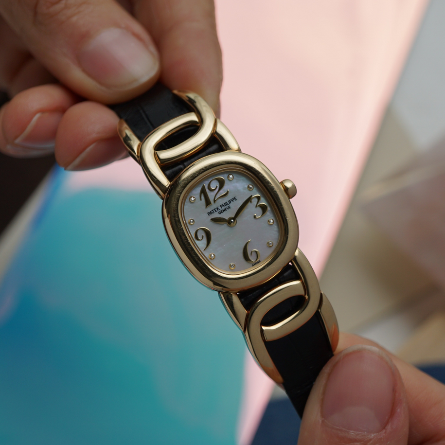 Fabsuisse watch
Fabsuisse vintage
Ppco watch
ppco ellipse watch
Patek ellipse watch
Patek ellipse mother of pearl watch
Patek 4830 watch
Patek ellipse 4830
PPco ellipse 4830
PPco 4830 watch
Patek quartz watch
Patek ellipse mother of pearl watch
Patek ellipse gold watch
Gold Patek rare watch
Patek gold watch
Patek vintage watch
Vintage Patek watch
Vintage patek white Gold watch
Gold patek vintage watch
Patek white gold ellipse watch
Patek women watch
