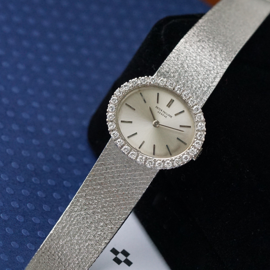 Fabsuisse watch
Fabsuisse vintage
Patek vintage ladies dress watch
Patek Philippe white gold
PP 18k white gold watch
Patek ladies watch
Patek Philippe diamond
PP diamond
Patek Philippe diamond
Pp sapphire diamond
Patek Philippe diamond 
PP diamond