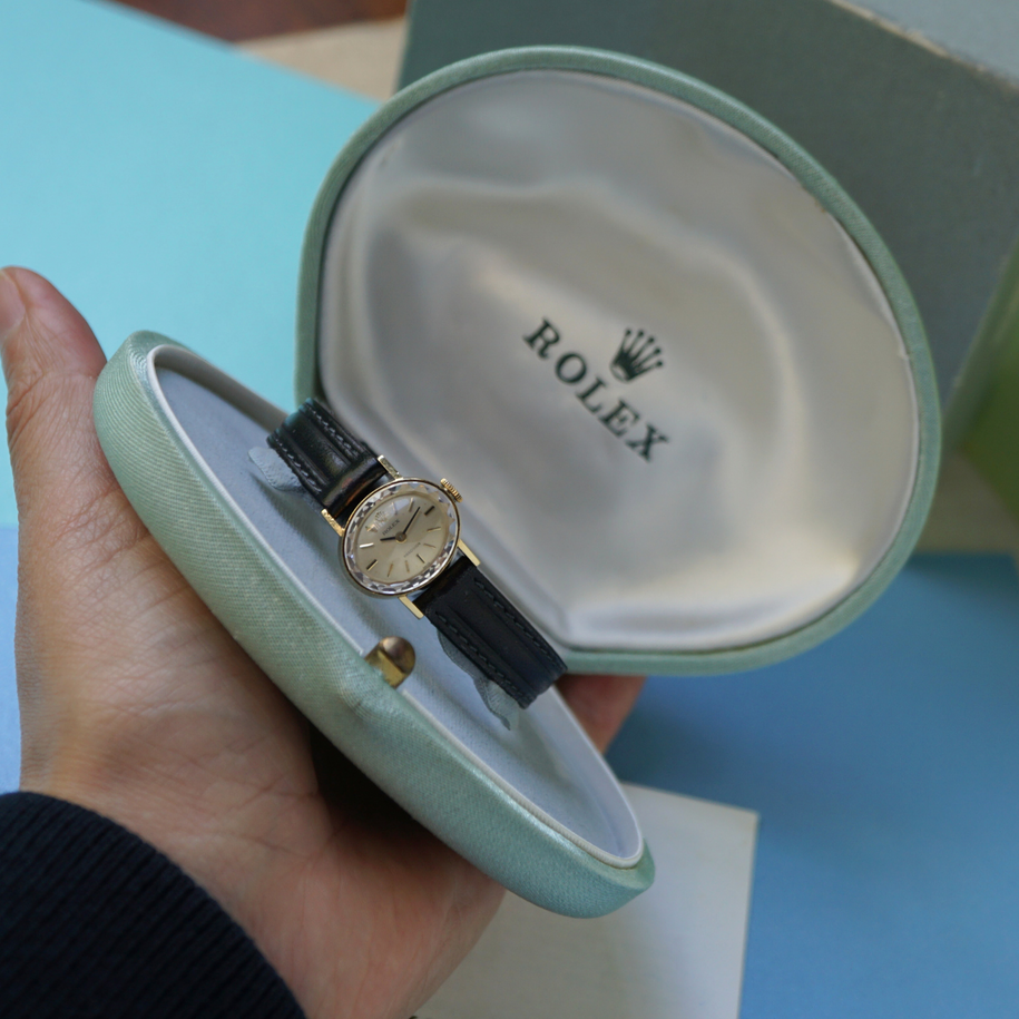 Fabsuisse watch
Fabsuisse vintage
Rolex orchid vintage
Rolex women watch
Rolex 18k gold watch
Rolex women 18k gold watch
Rolex vintage precision watch
Rolex vintage orchid watch