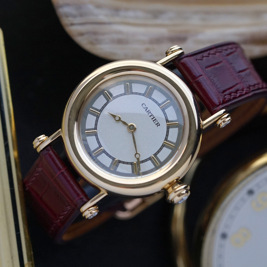 Fabsuisse watch
Fabsuisse vintage 
Fabsuisse watch
Fabsuisse vintage watch
Cartier diabolo diamond
Cartier 1990s
Cartier diabolo diamond rare
Cartier diamond rare
Cartier ladies watch
Cartier women
Cartier diabolo women
Cartier 1461 Cartier small diabolo
Cartier 32 mm diabolo
Cartier diabolo watch