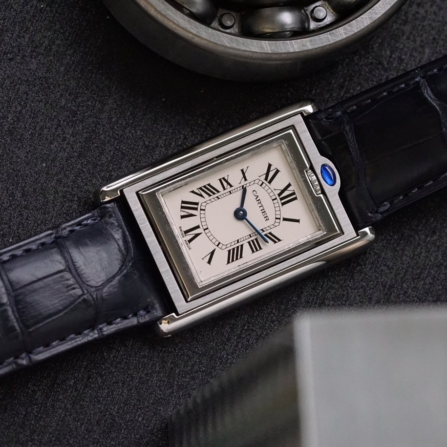 Fabsuisse watch
Fabsuisse vintage
Cartier tank basculante
Cartier basculante
Cartier Tank Basculante 2405 Steel Box Papers Books 2002