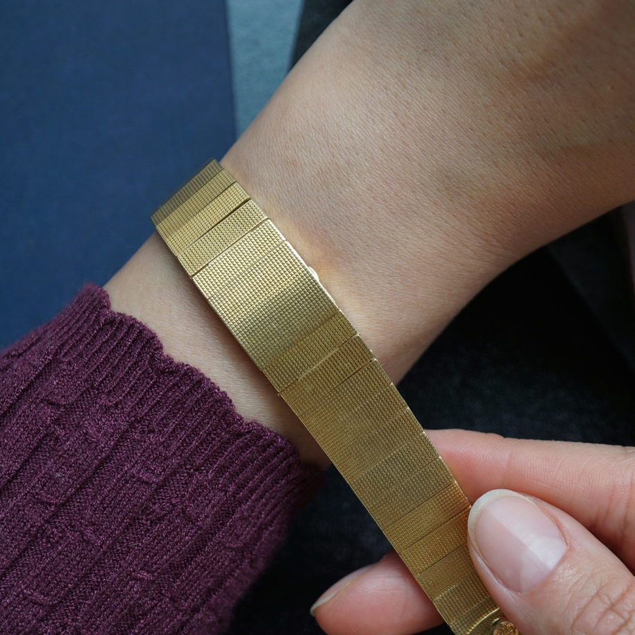 Fabsuisse vintage
Fabsuisse watch
Patek peek a boo bracelet
Patek hobnail bracelet
Patek 1950 hobnail bracelet
Patek 1950 peek a boo bracelet
Patek 3086 watch
Rare patek watch
Rare patek women watch
Rare patek bracelet watch
Vintage patek watch
Rare vintage patek watch