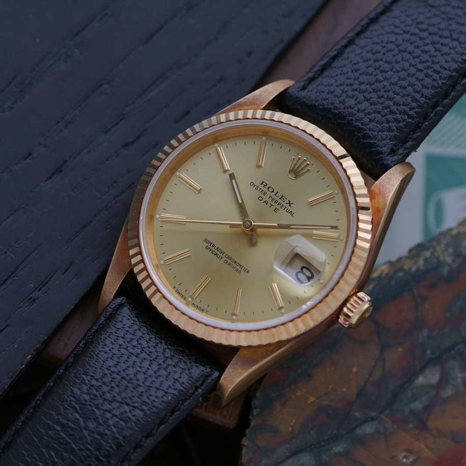 Vintage watch
Fabsuisse vintage
Rolex date vintage 15328
Rolex date yellow gold 15328
Rolex award date watch
Rolex vintage award watch
Rolex card vintage paper