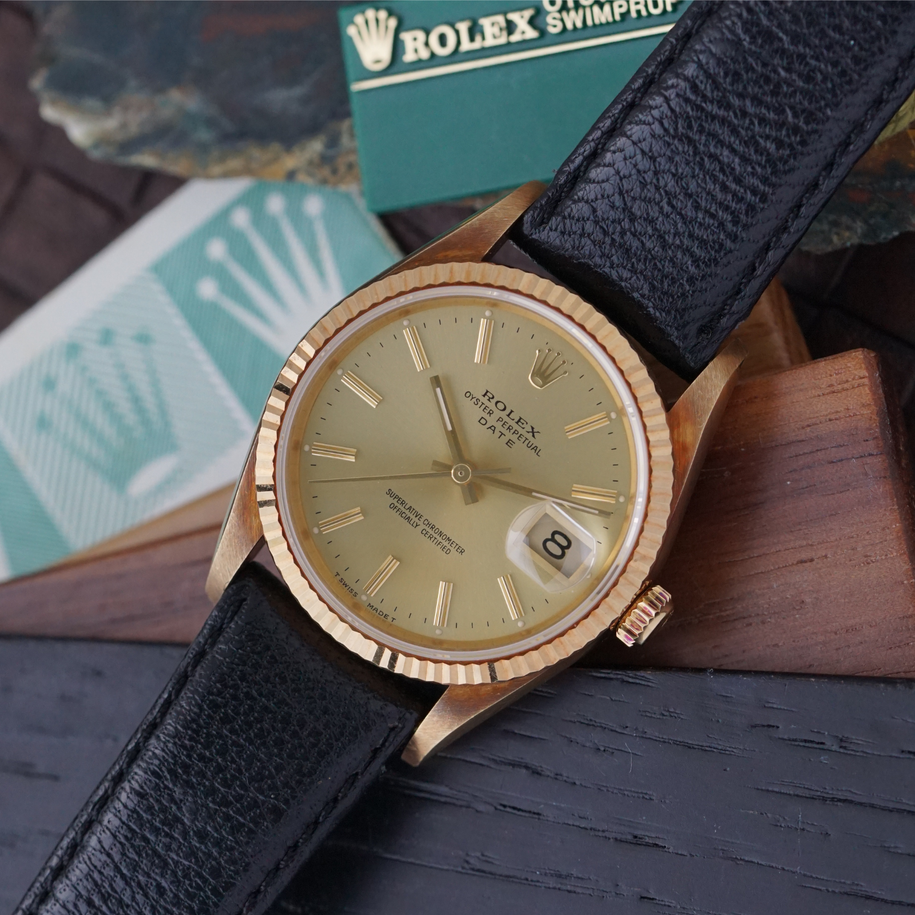 Vintage watch
Fabsuisse vintage
Rolex date vintage 15328
Rolex date yellow gold 15328
Rolex award date watch
Rolex vintage award watch
Rolex card vintage paper