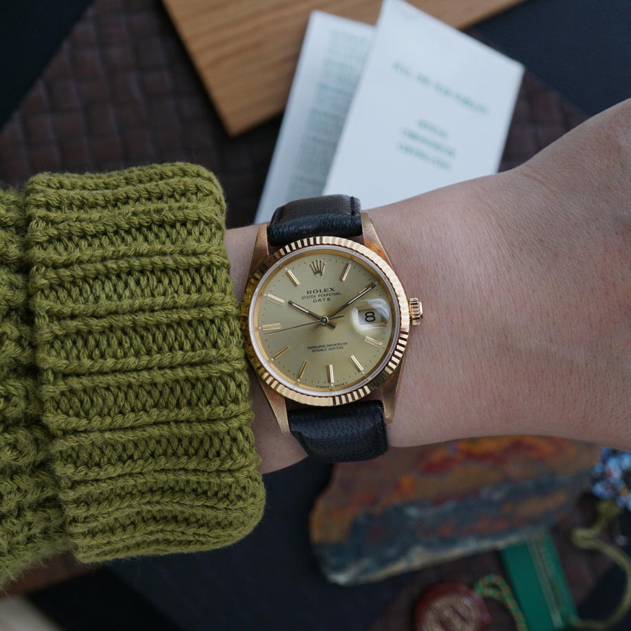 Vintage watch
Fabsuisse vintage
Rolex date vintage 15328
Rolex date yellow gold 15328
Rolex award date watch
Rolex vintage award watch
Rolex card vintage paper