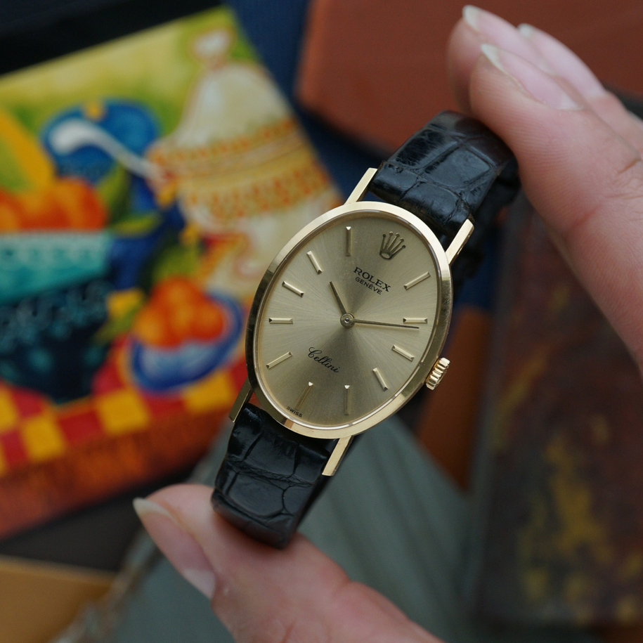 Rolex Vintage Cellini Oval 18k Yellow Gold 1970s