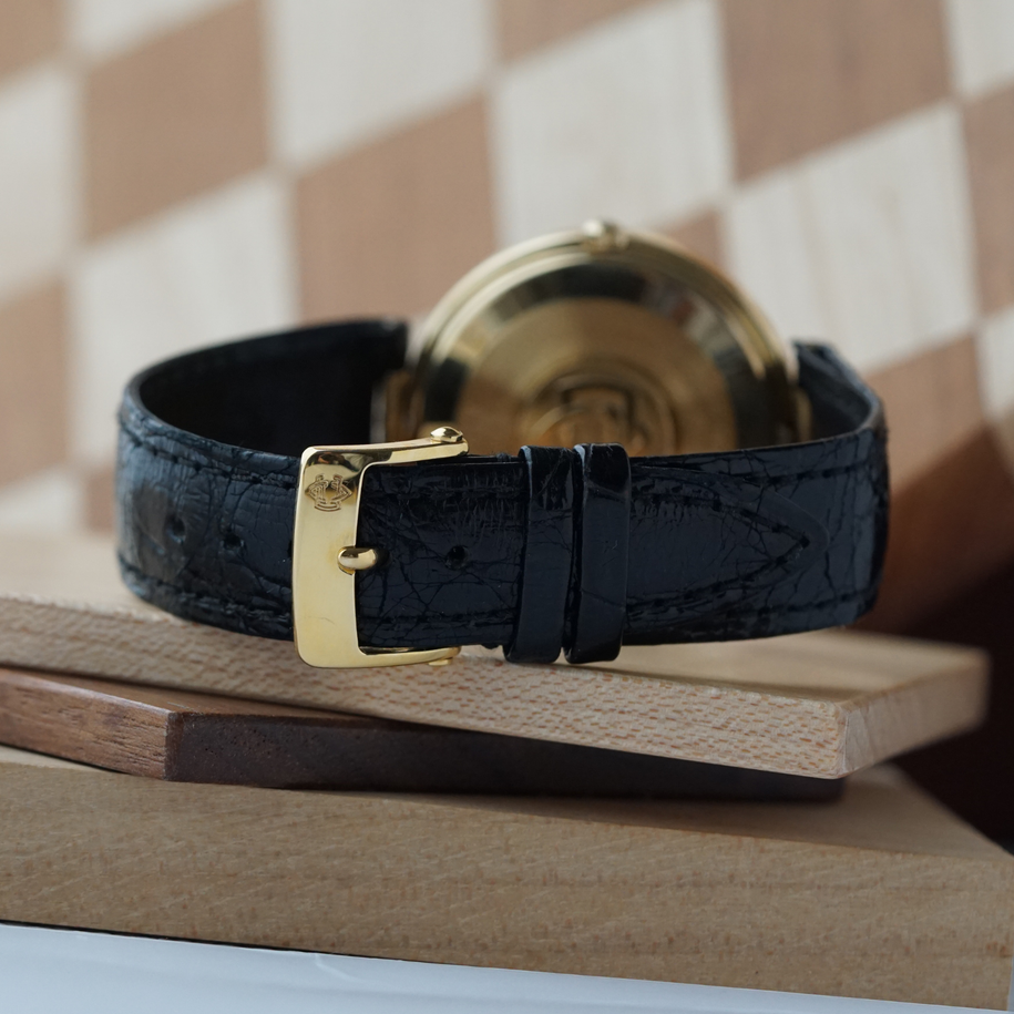 Van Cleef & Arpels La Collection Day-Date Edition 117003 18k Yellow Gold 2000s