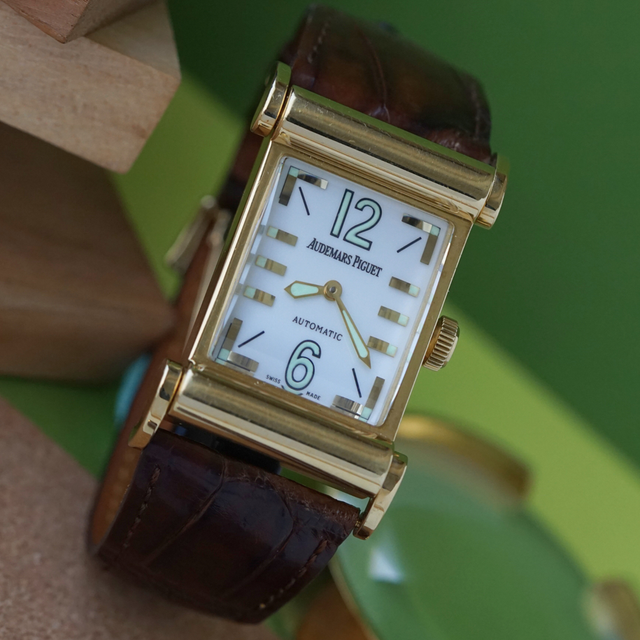 Audemars Piguet Canape 18k Yellow Gold Automatic 1990s