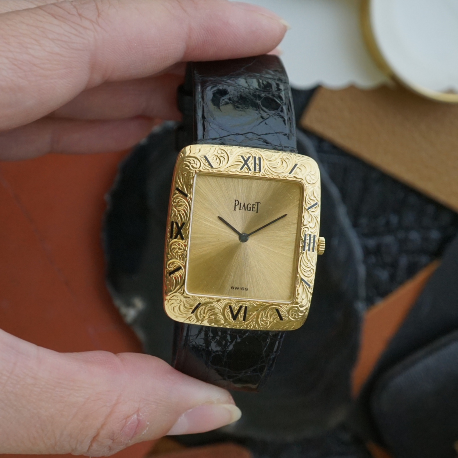 Piaget 1970s Ultra-Thin Ref. 9687 Decorated 18k Yellow Gold