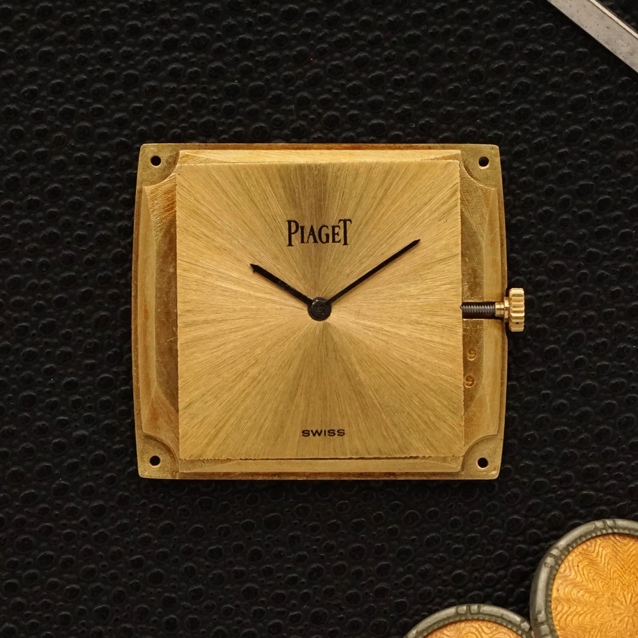 Piaget 1970s Ultra-Thin Ref. 9687 Decorated 18k Yellow Gold