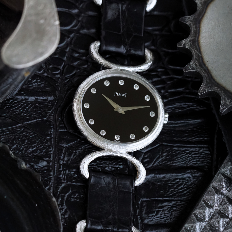 Piaget 1970s Onyx Diamond 9802D Belt Buckle 18k White Gold