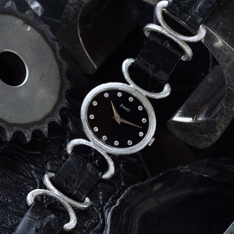 Piaget 1970s Onyx Diamond 9802D Belt Buckle 18k White Gold