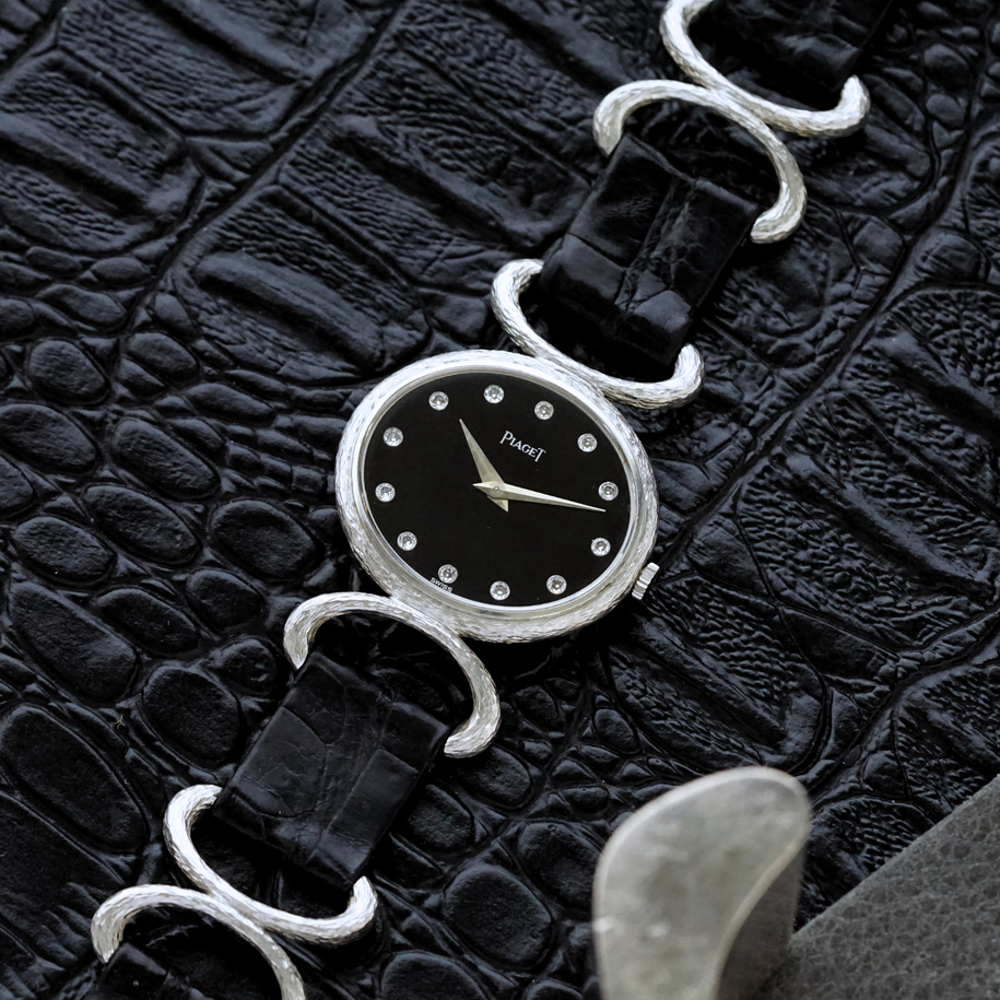 Piaget 1970s Onyx Diamond 9802D Belt Buckle 18k White Gold