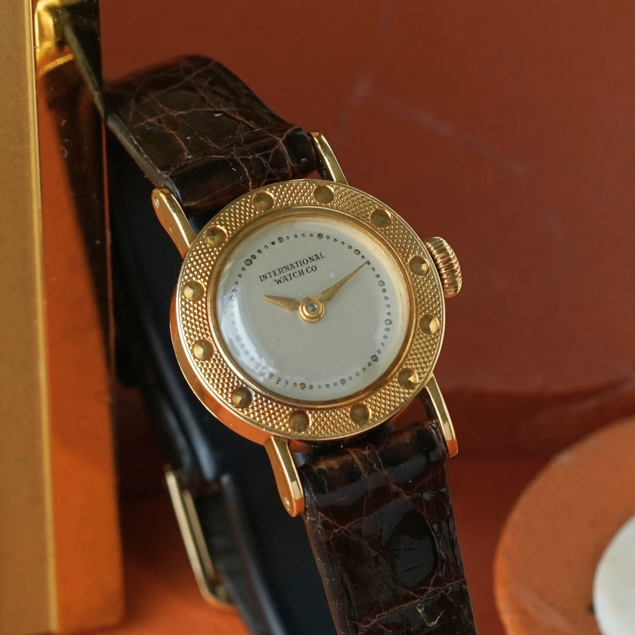 IWC Vintage 1951 Mini Hobnail 18k Yellow Gold 20mm Manual Wind