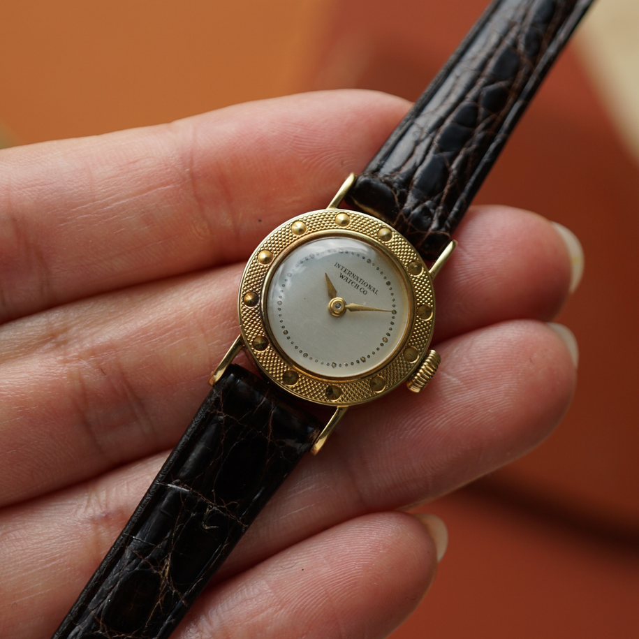 IWC Vintage 1951 Mini Hobnail 18k Yellow Gold 20mm Manual Wind