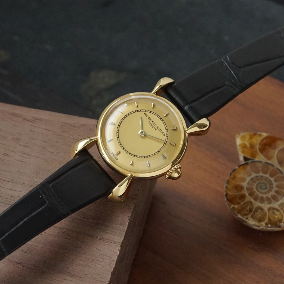 Vacheron Constantin Vintage Mini Teardrop Lug Watch 18k Yellow Gold 1940s 1950s