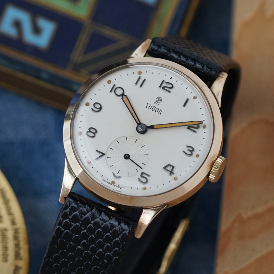 Tudor Late 1940s Ref. 2705 Early Rose Logo Rose Gold
Tudor Late 1940s Ref. 2705 Early Rose Logo Rose Gold