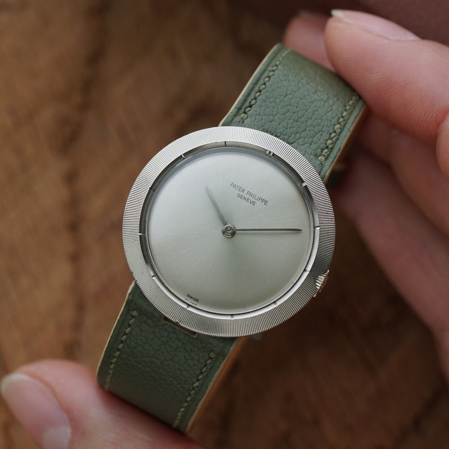 Patek Philippe Vintage Ref. 3457 "Disco Volante" 18k White Gold, Circa 1960sPatek Philippe Vintage Ref. 3457 "Disco Volante" 18k White Gold, Circa 1960s