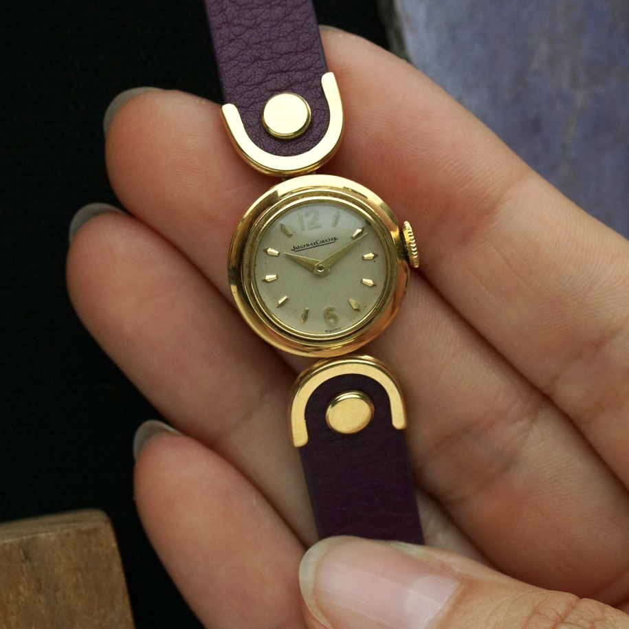 Vintage Jaeger LeCoultre Art Deco Articulated Lugs 18k Yellow Gold 1950s