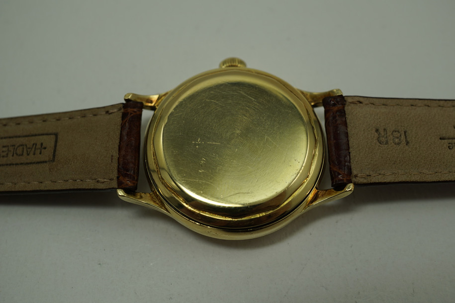 VACHERON CONSTANTIN ROUND 18K YELLOW GOLD GUILLOCHE DIAL 