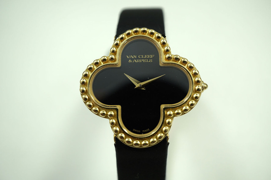 VAN CLEEF 136574 ARPELS ALHAMBRA WATCH 18K YELLOW GOLD DATES 2013