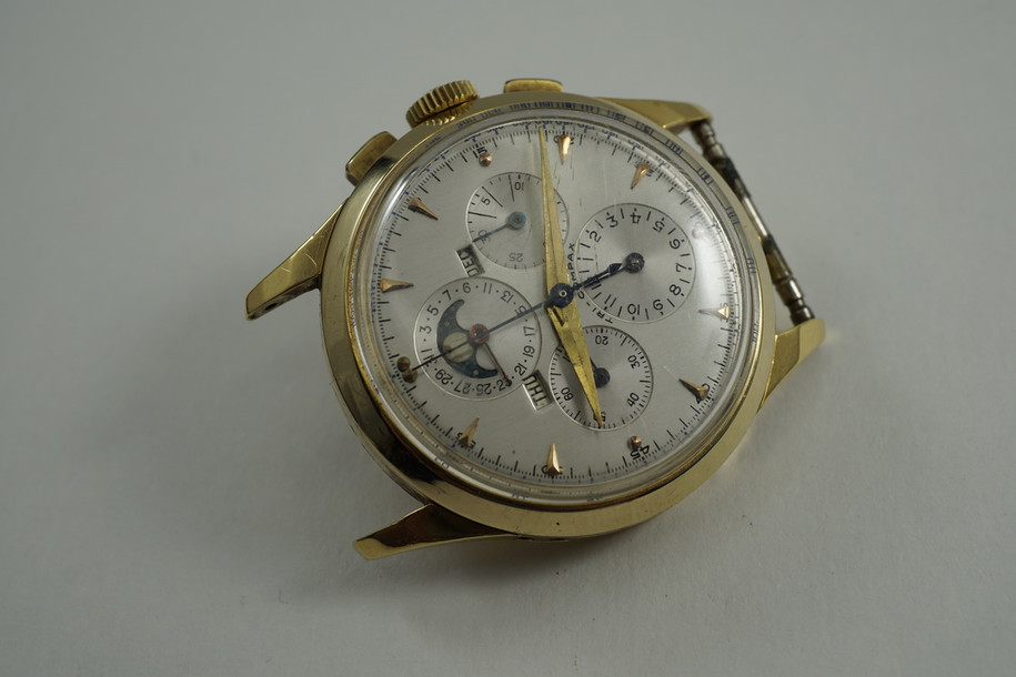 UNIVERSAL GENEVE 12285 18K YELLOW. GOLD TRI-COMPAX. DATES 1950's PRE-OWNED FOR SALE HOUSTON FABSUISSE