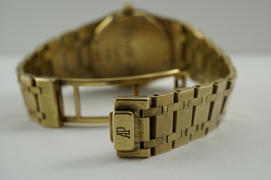 Audemars Piguet Royal Oak 18k yellow gold 33 mm diamond dial dates 1990's